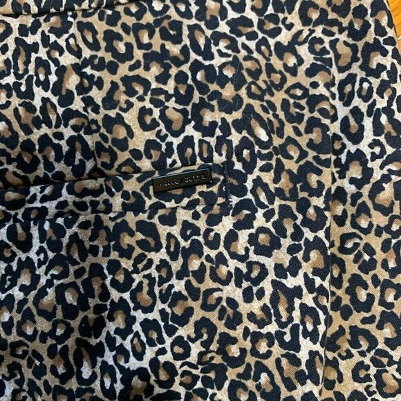 Animal print White House Black Market stretch leopard slim ankle pants size 4 🔥 - Picture 6 of 8